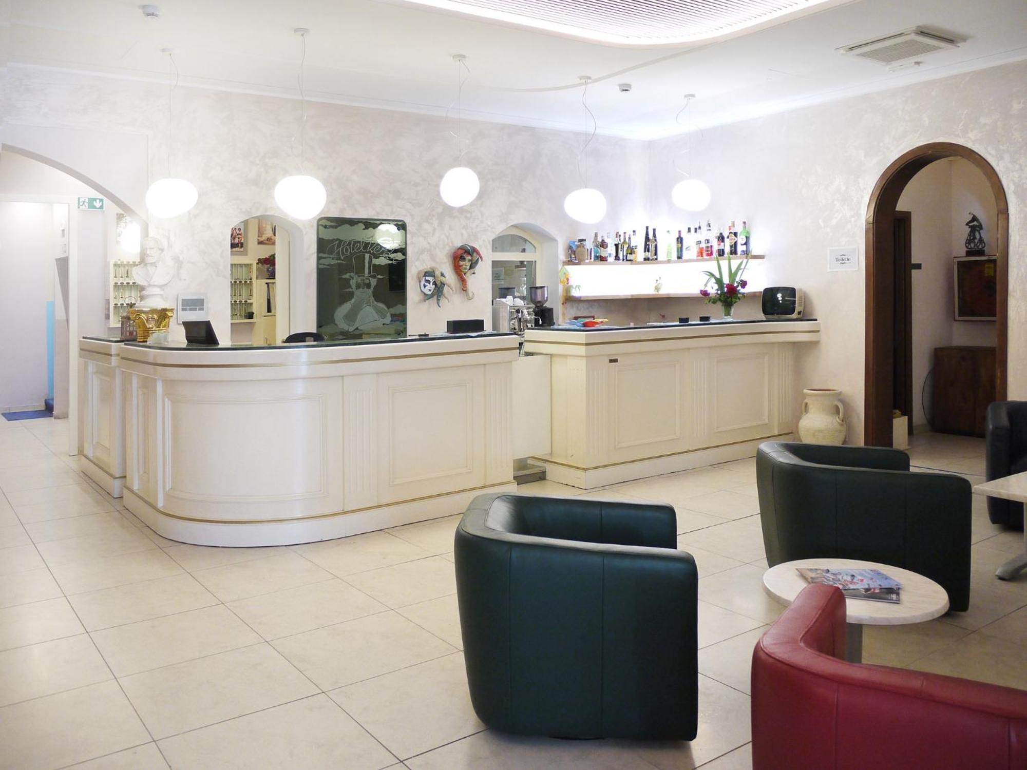 Hotel Verdi Лідо-ді-Єзоло Екстер'єр фото
